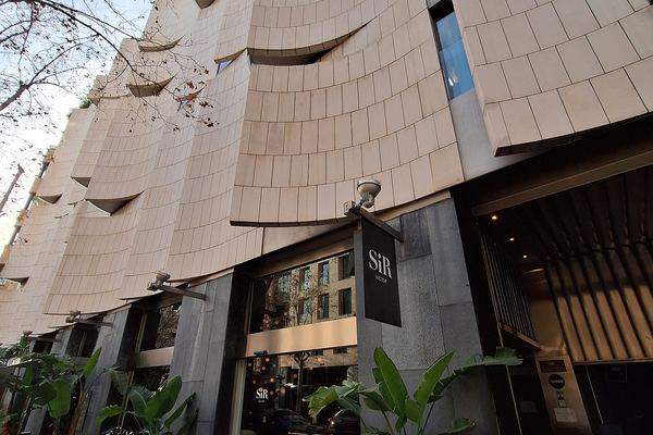 Sir Victor Hotel