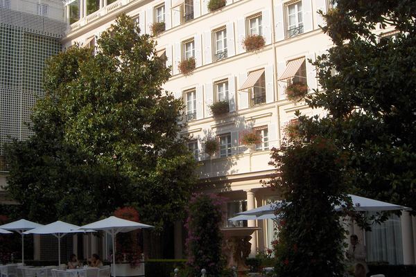 Le Bristol Paris